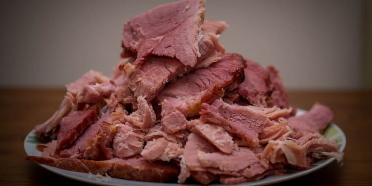 Manzo e riso di Venere allo zenzero fagiolini e piselli per il cane